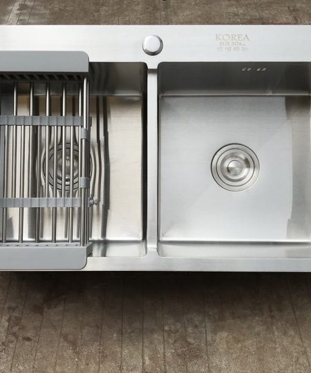 Chậu rửa bát 2 hộc 8245 và vòi nóng lạnh 304